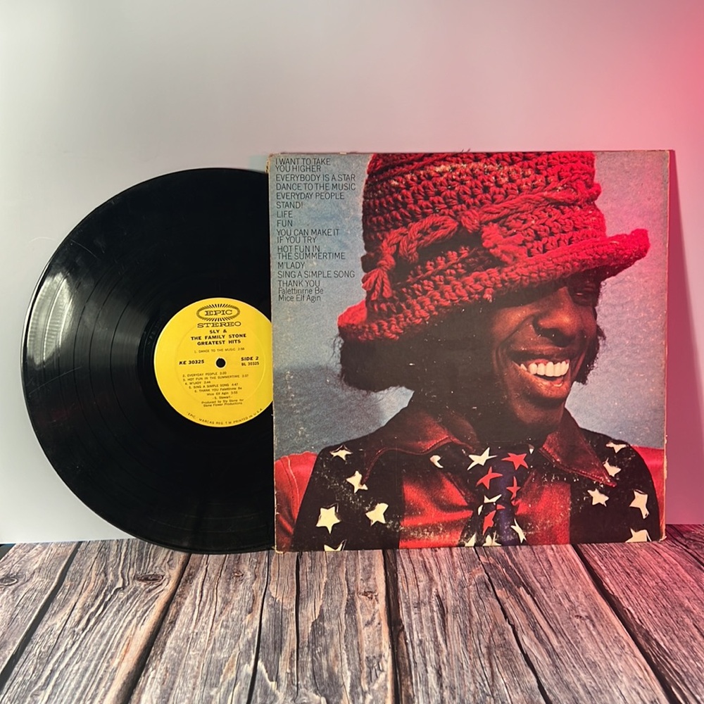 **Sly and the Family Stone - Greatest Hits Vinyl Album (1969) - Vintage** - Picture 2 of 7